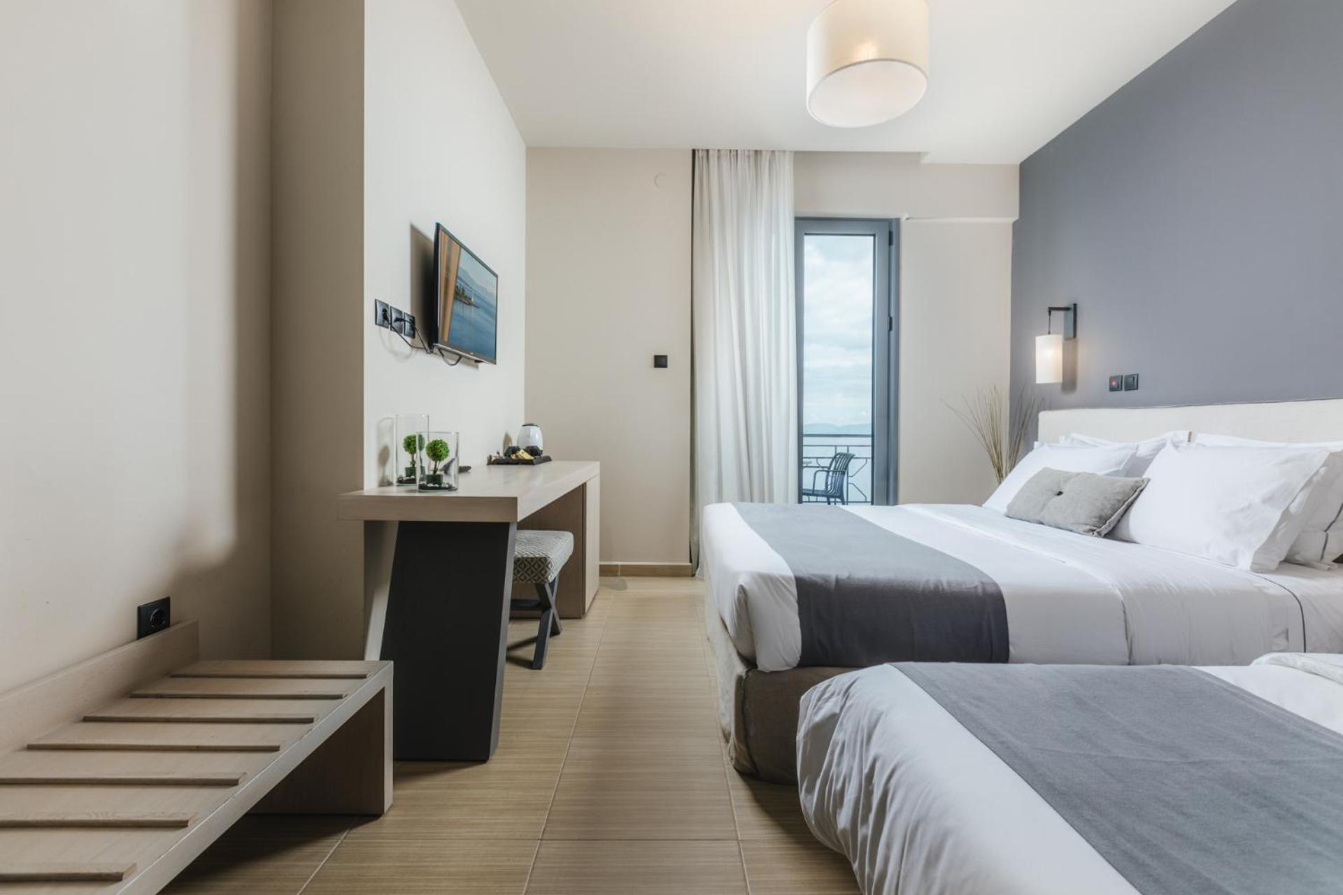 Infinity Hotel Gytheio Exterior photo